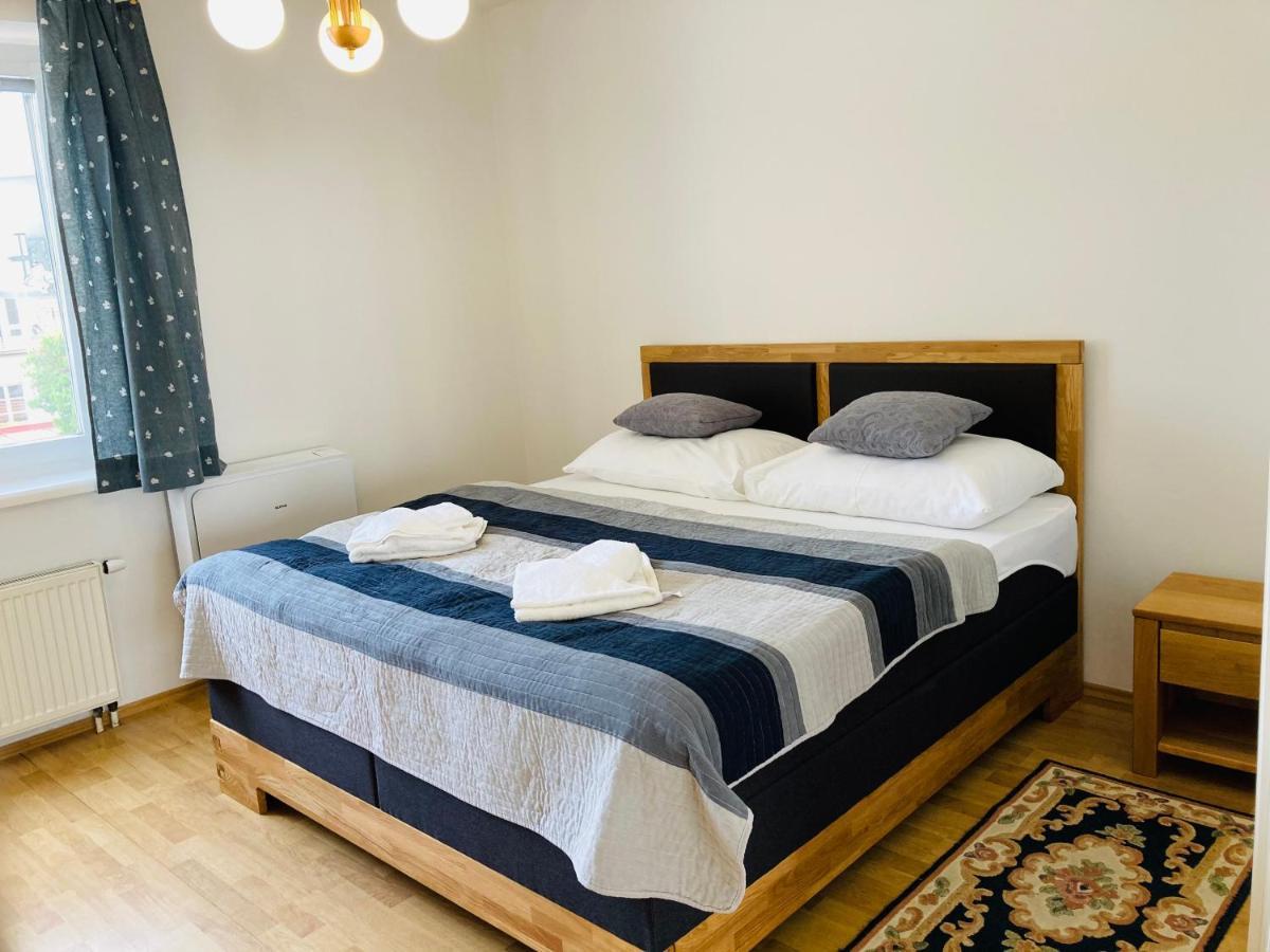 Hotel U Rytire Mělník エクステリア 写真
