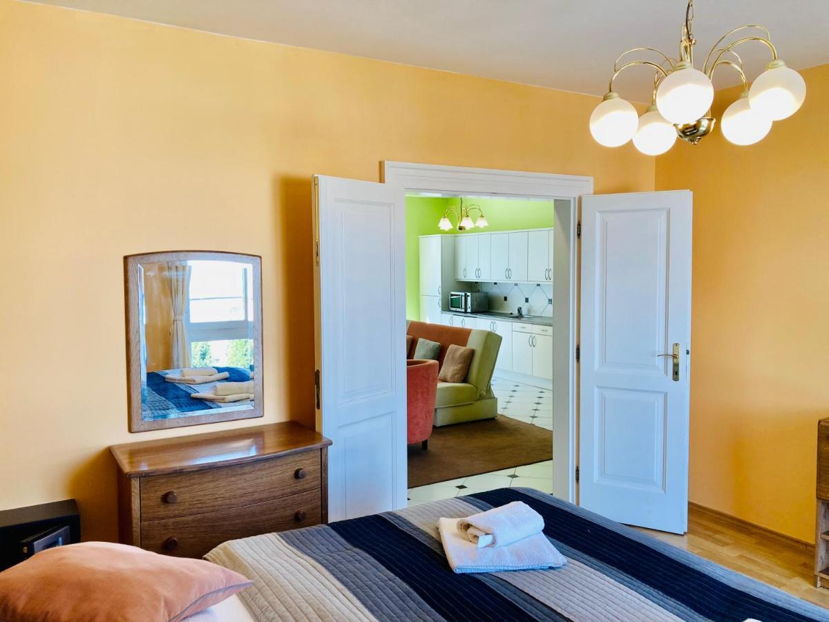 Hotel U Rytire Mělník エクステリア 写真