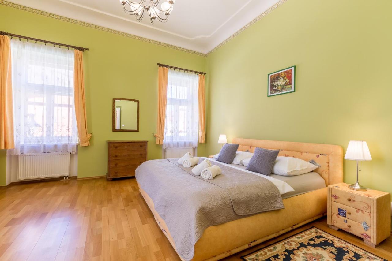 Hotel U Rytire Mělník エクステリア 写真