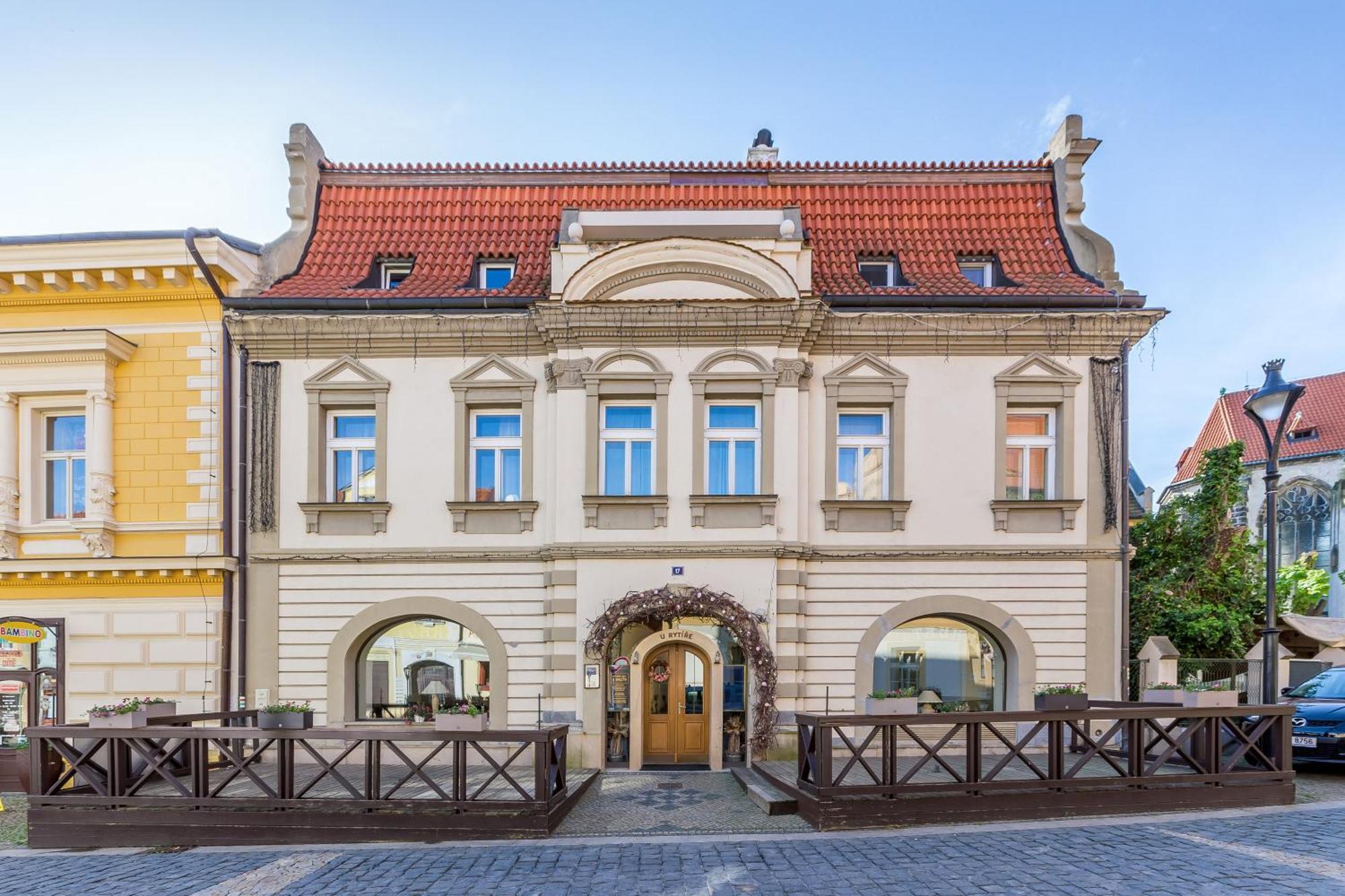 Hotel U Rytire Mělník エクステリア 写真
