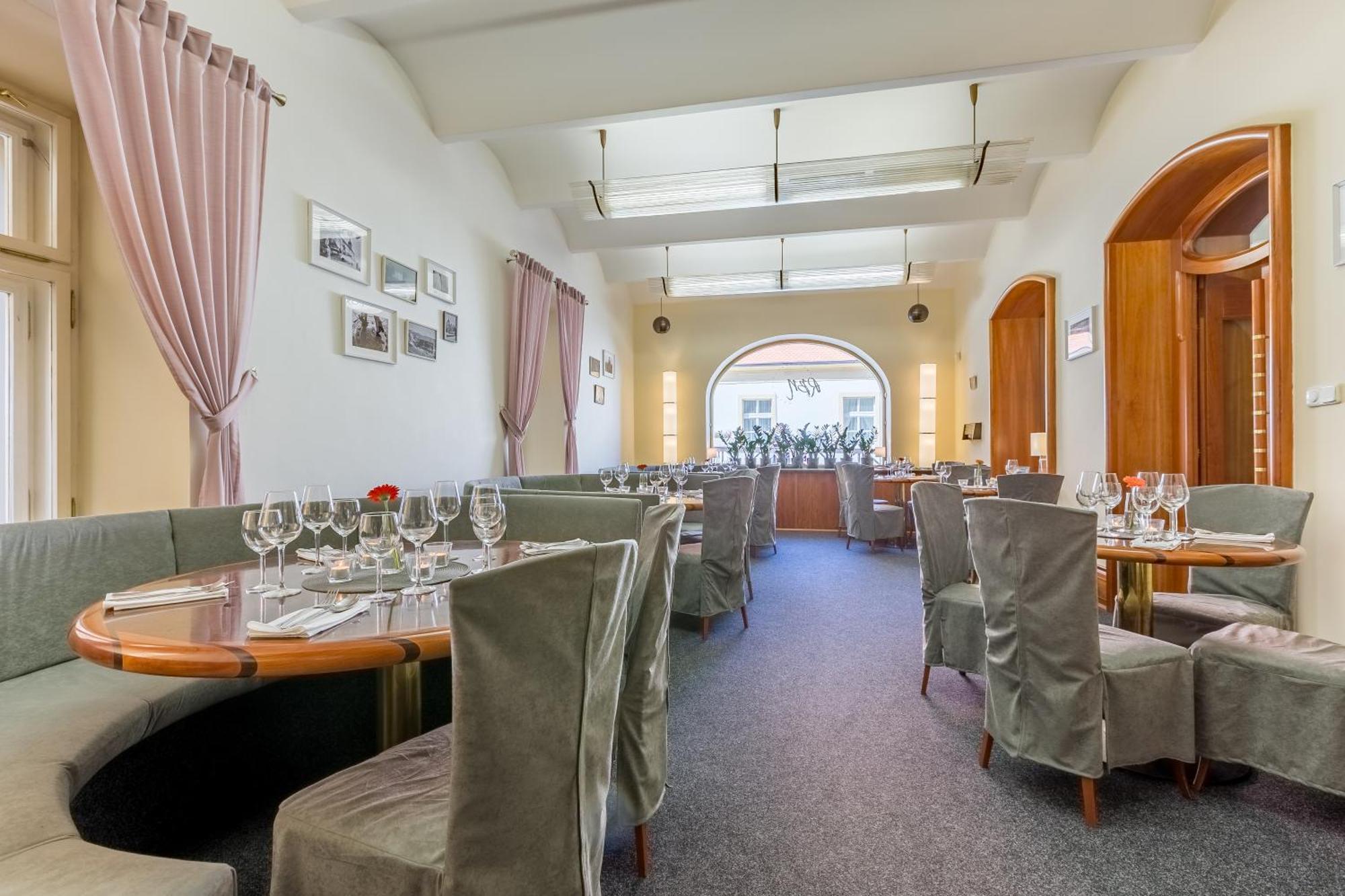 Hotel U Rytire Mělník エクステリア 写真