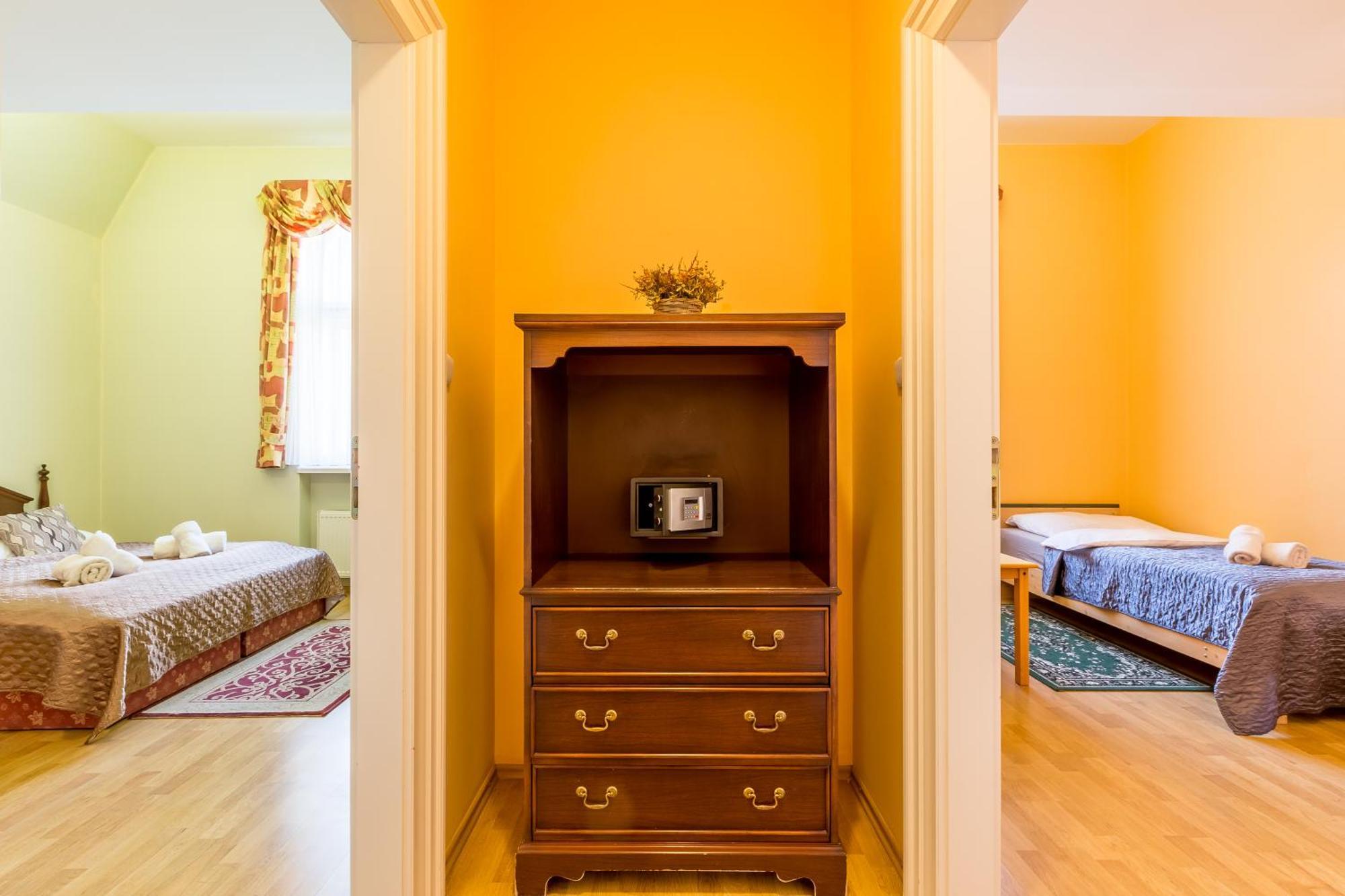 Hotel U Rytire Mělník エクステリア 写真