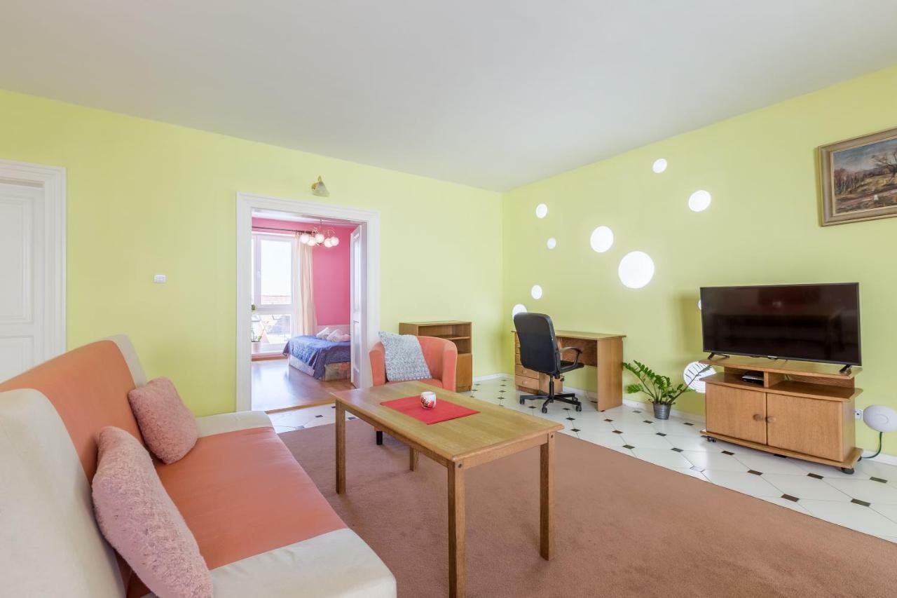 Hotel U Rytire Mělník エクステリア 写真