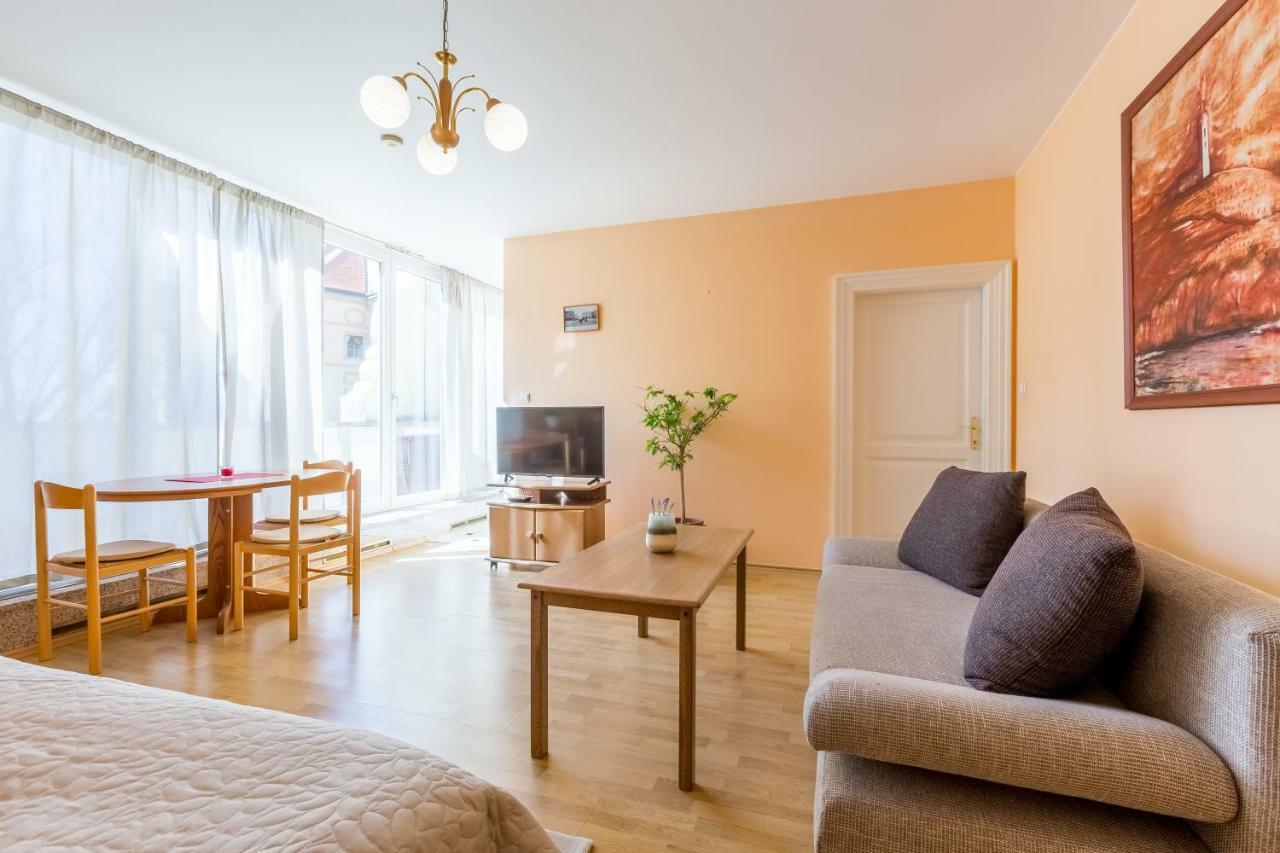 Hotel U Rytire Mělník エクステリア 写真