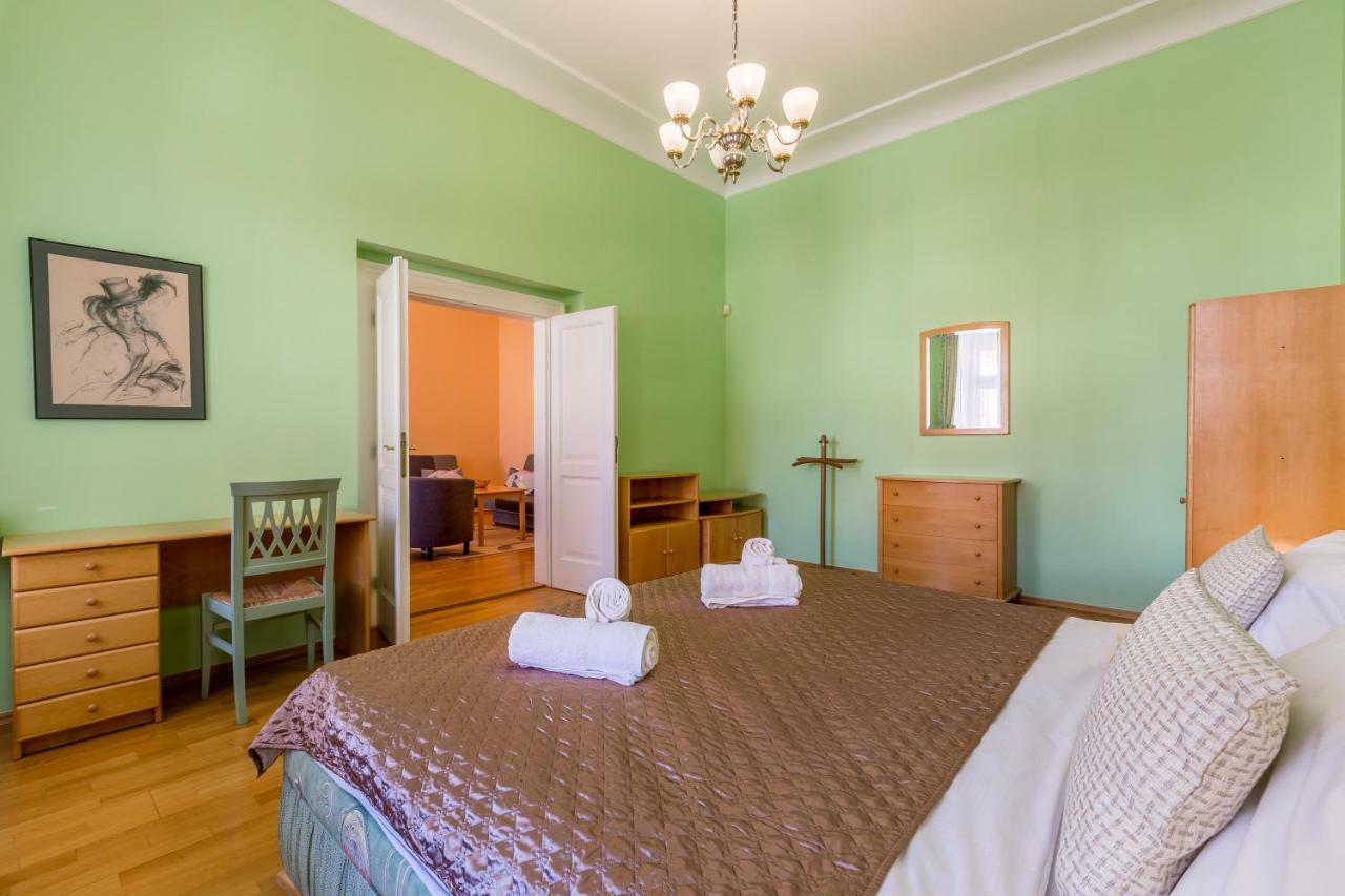 Hotel U Rytire Mělník エクステリア 写真